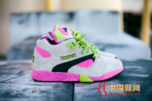 Reebok Pump Omni Lite }ɫЬ